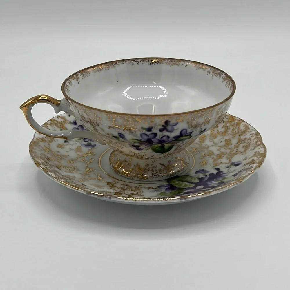 NAPCO CHINA ORIGINAL HAND PAINTED TEACUP SET PURPLE VIOLETS GOLD TRIM